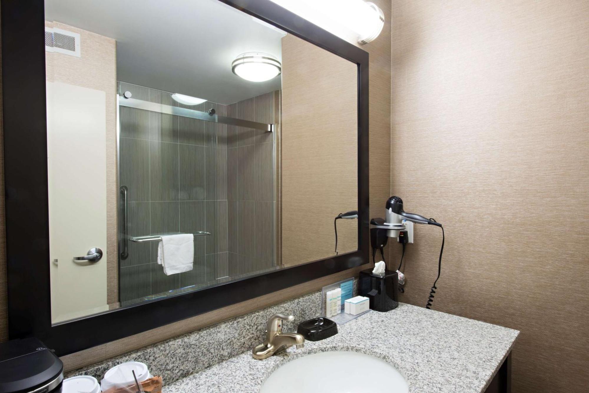 Hampton Inn Saskatoon South Exterior foto