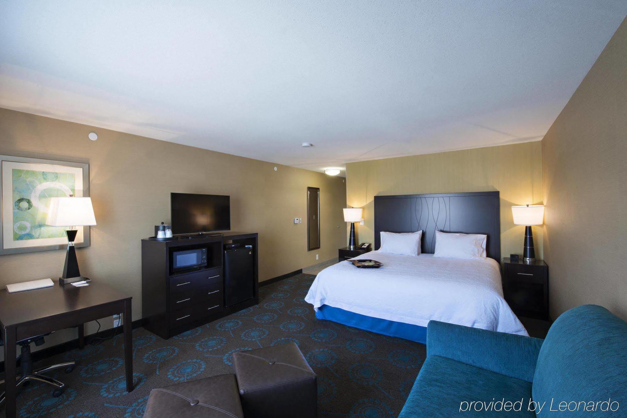 Hampton Inn Saskatoon South Exterior foto